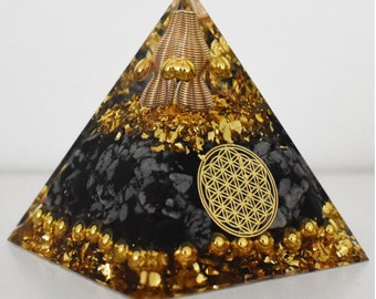 Pyramide d'orgonite, Lakhovsky avec spirale de cuivre et métaux précieux, cristaux d'améthyste, guérison, ondes scalaires, MWO