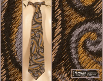 vintage 70s 'Cravat Prestige' Large Polyester Cravate / Cravate - L 52" - W 4"
