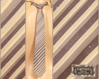 Carven - Paris - Cravate / Cravate étroite en soie vintage des années 60 - L 58" - W 3 1/8"
