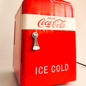 Coca Cola "ICE COLD" bärbart kylskåp, 1980-talet