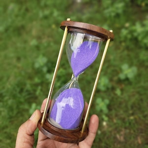 Nautical Vintage Style Brass and Wooden Sand Timer Hour Glass Sand Clock for Home and Office Décor Showpiece 6 inches 5 Minute Sand Timer