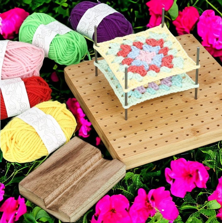  15.5*15.5 Inches Crochet Blocking Board with 30 Pins, Bamboo Blocking  Mats for Knitting & Crochet Projects, Gift for Granny Squares Lovers,  Beginners