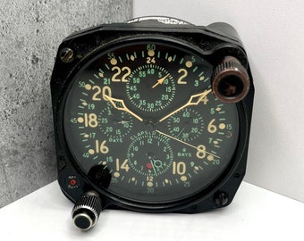 WW2 Hamilton H-37500 U.S. Cockpit clock
