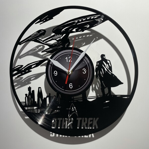 Horloge de disque vinyle Star Trek, cadeau d’amateur de cinéma, conceptions de vaisseaux spatiaux, décor de grotte d’homme, art mural pour lui, cadeaux d’anniversaire pour mari de sa femme