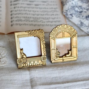 Small Art Deco brass frames with cat motif - French decoration - Wall or table frame - Antique frame