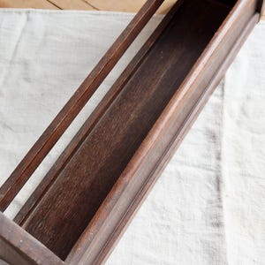 Estante de pared vintage de madera oscura – Líneas limpias y clásicas – De pared o independiente – Almacenamiento francés – Estilo cottage imagen 6