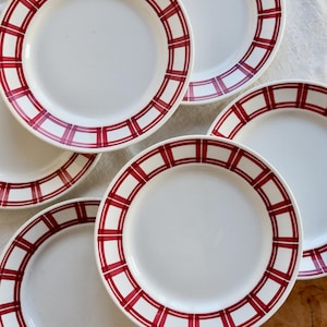 6 Badonviller ironstone dinner plates with red geometric decoration — Art Deco style - French earthenware collection - Antique tableware