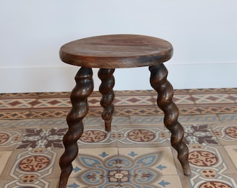 Taburete trípode antiguo de madera torneada - Mesa auxiliar de madera torneada - Muebles de mediados de siglo - Muebles vintage - Estilo rústico campestre