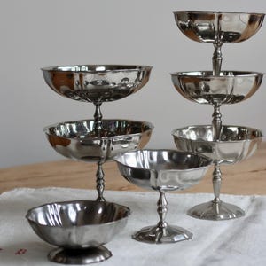 7 vintage glasskålar i Jean Couzon-stil - Försilvrad metall - Kromat porslin - Vintage rostfritt stål - Bistrostil - Franskt porslin