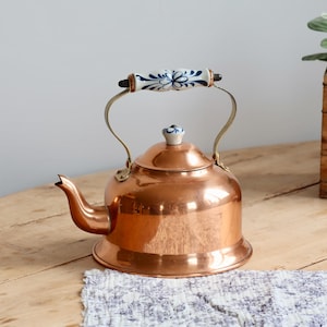 Bouilloire vintage en cuivre et céramique du Portugal | Théière tradionelle | État neuf | Accessoire thé et café | Style rustique campagne