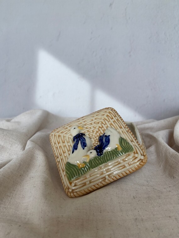 Vintage porcelain jewelry box with geese and slip 