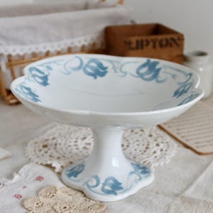Large pedestal dish - Tircis model - Antique 82-piece Sarreguemines earthenware dinnerware set in Art Nouveau style - Tableware