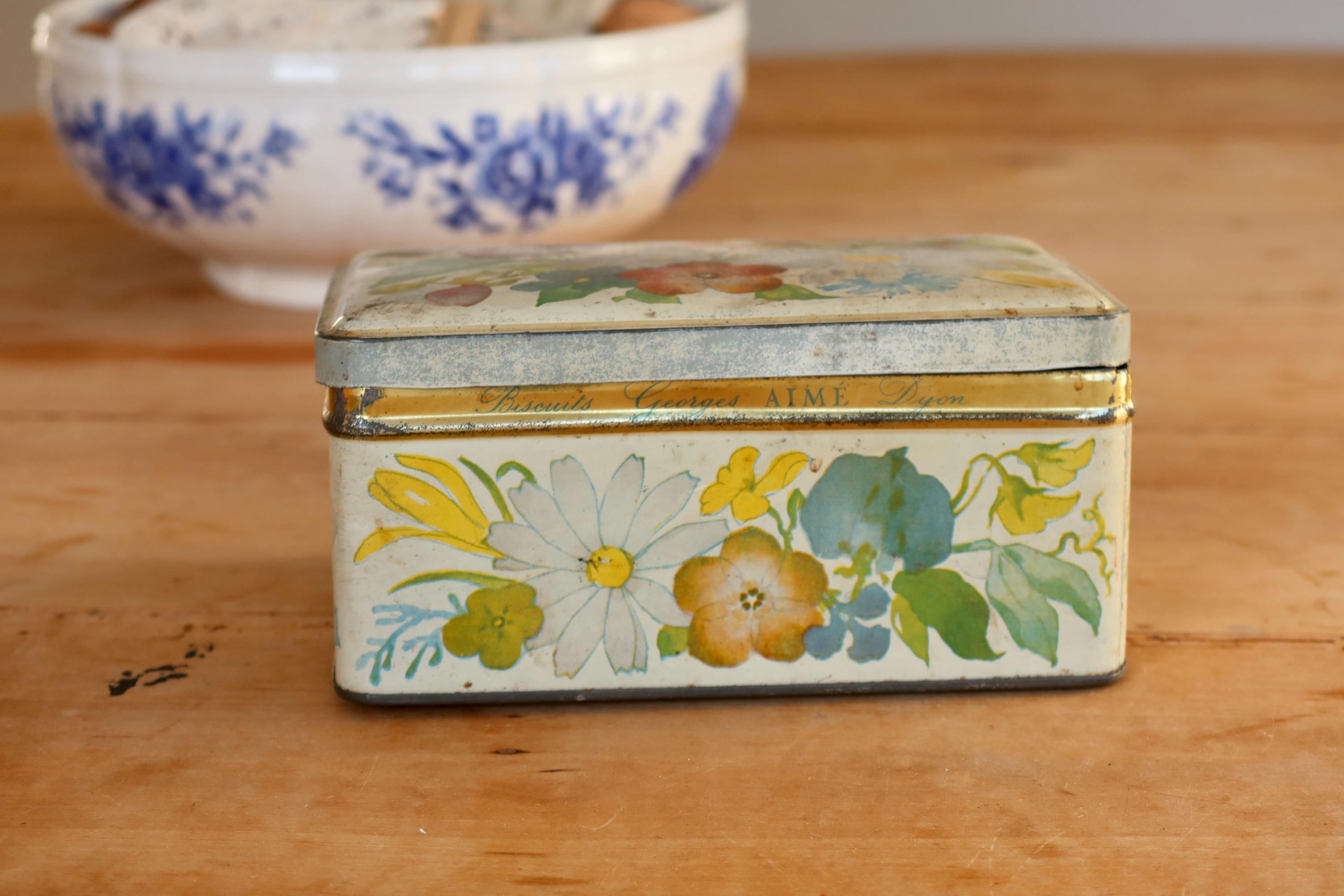 フランス　アンティーク＊BISCUITS GUILLOUT PARIS＊ボックス Antique French Metal Biscuit Tin – Georges Aimé Biscuits, Dijon