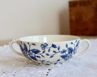 Vintage double-handled mug – Royal Tudor “Bouquet” blue – English tableware – Cottage core style tea & coffee accessory – Rustic country