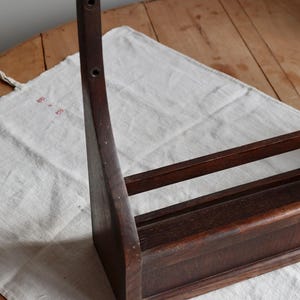 Estante de pared vintage de madera oscura – Líneas limpias y clásicas – De pared o independiente – Almacenamiento francés – Estilo cottage imagen 4