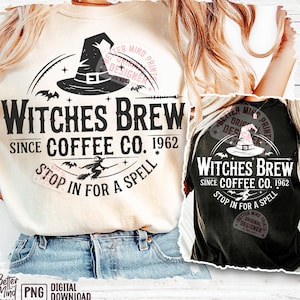 Può includere: Un design grafico in bianco e nero per un bar chiamato "Witches Brew Coffee Co." fondato nel 1962. Il design presenta una strega su una scopa, un cappello da strega, pipistrelli e stelle. Il testo "Stop in for a spell" è incluso nel design.