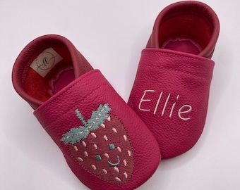 Krabbelschuhe Lederpuschen Barfußschuhe Personalisiert Erdbeere Sommer Obst Taufgeschenk Geschenk Geburt Babyshower Kindergarten