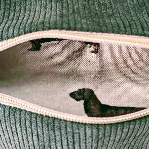 Dachshund bum bag khaki green, corduroy crossbody, shoulder bag, hip bag I belt bag I fanny pack I Zuzas-Unikate