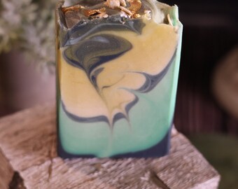 shea butter, cocoa butter, olive oil, soap, artisan soap, bergamot, oat milk, rich later, blue, green, yellow, oatmeal,