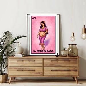 Verschickt Nur bedruckt | La Embarazada |Schwangere Frau| Schwangerschaft offenbart |Gender Loteria Karten | Loteria Hand gezeichnete Wandkunst