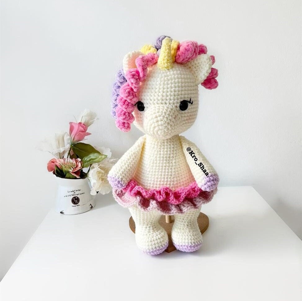 30 Unicorn Crochet Patterns to Spark a Little Handmade Magic 16 Large Unicorn Crochet Pattern in English and Spanish