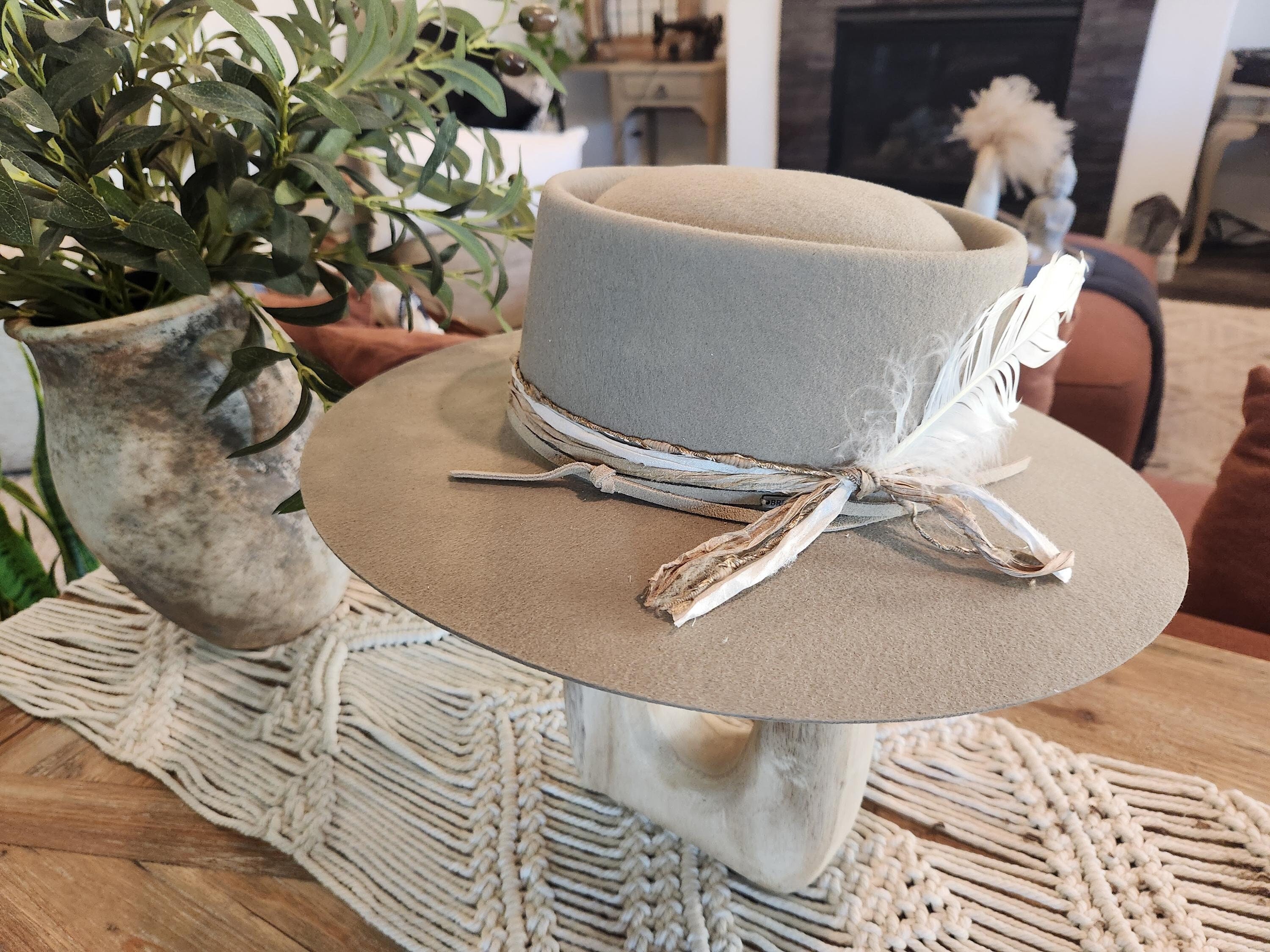 BRIXTON SUPPLY Company 100% Wool Felted Wide Brim White Cream Hat Med 7 1/4 58cm Brixton 100% Wool Hats for Women for sale | eBay main image 4