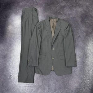 Ermenegildo Zegna Cloth Men’s Gray Wool Suit EU46-48 – 2-Button Classic Formal Set, Mint Condition, Italian Designer Tailoring