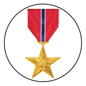 Pasador con tres medallas militares - No solo fiesta