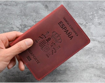 Funda roja para pasaporte español para viajeros a España