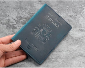 Funda azul para pasaporte español para viajeros a España