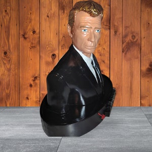 Bust of JOHNNY HALLYDAY