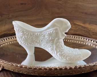 Vintage Fenton Milk Glass Shoe Boot with Daisy & Button Cat Head Slipper Design