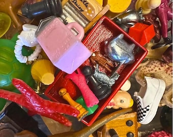Dopamine Box Trinket Bundle | 25+ Mixed Small Objects, Mixed up Things, toys, fun finds