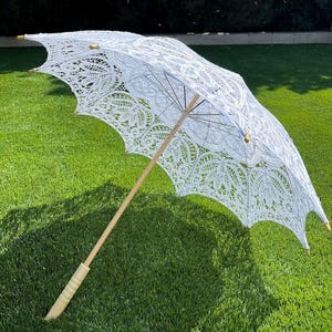 Parasol Elegant Lace Umbrella, White Embroidered Design for Wedding Decoration