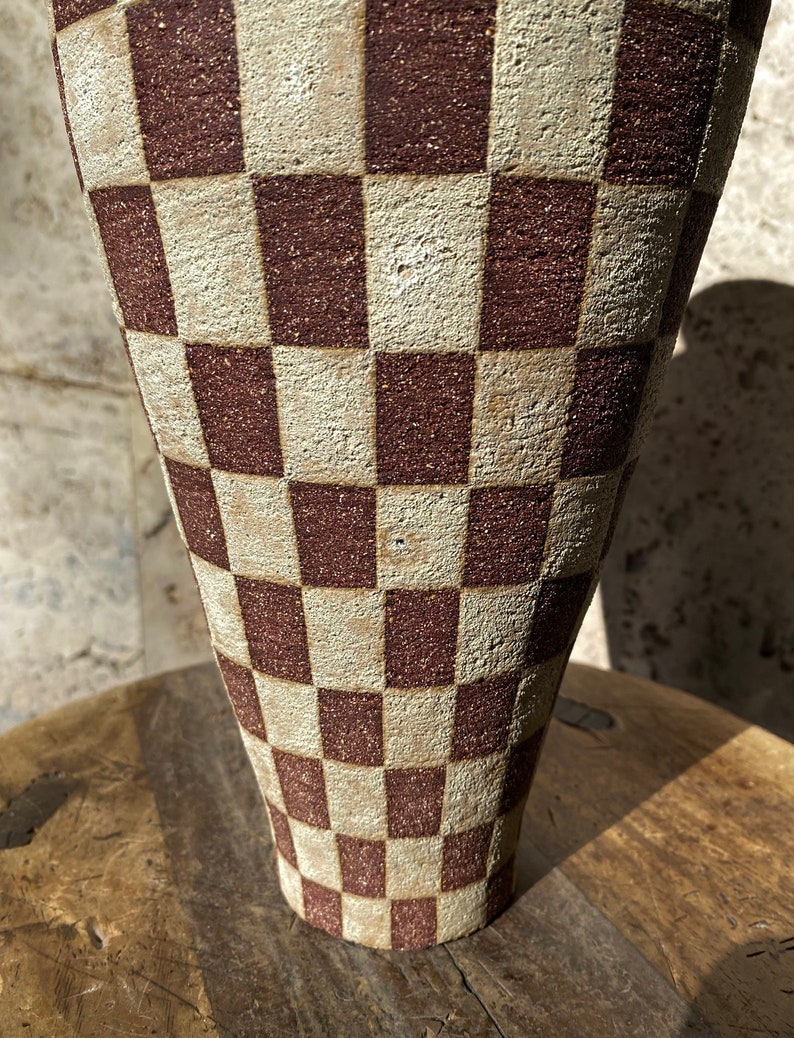 Dark red ceramic vase with beige checkers / Checkered ceramic vase image 6