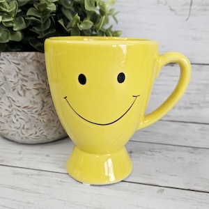 Vintage,  Yellow, Happy Face / Smiley Coffee Mug