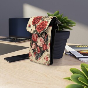 Cartera pequeña para teléfono móvil con diseño de corazón floral vintage / Estilo retro con correa ajustable y ranuras para tarjetas / Regalo de San Valentín
