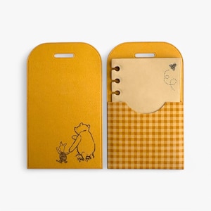 Winnie l'ourson et porcelet - étiquette de poche Notes d'un ours estampée à la main - étiquette cadeau amateur de journaux - cadeau pour baby shower - amis pour toujours