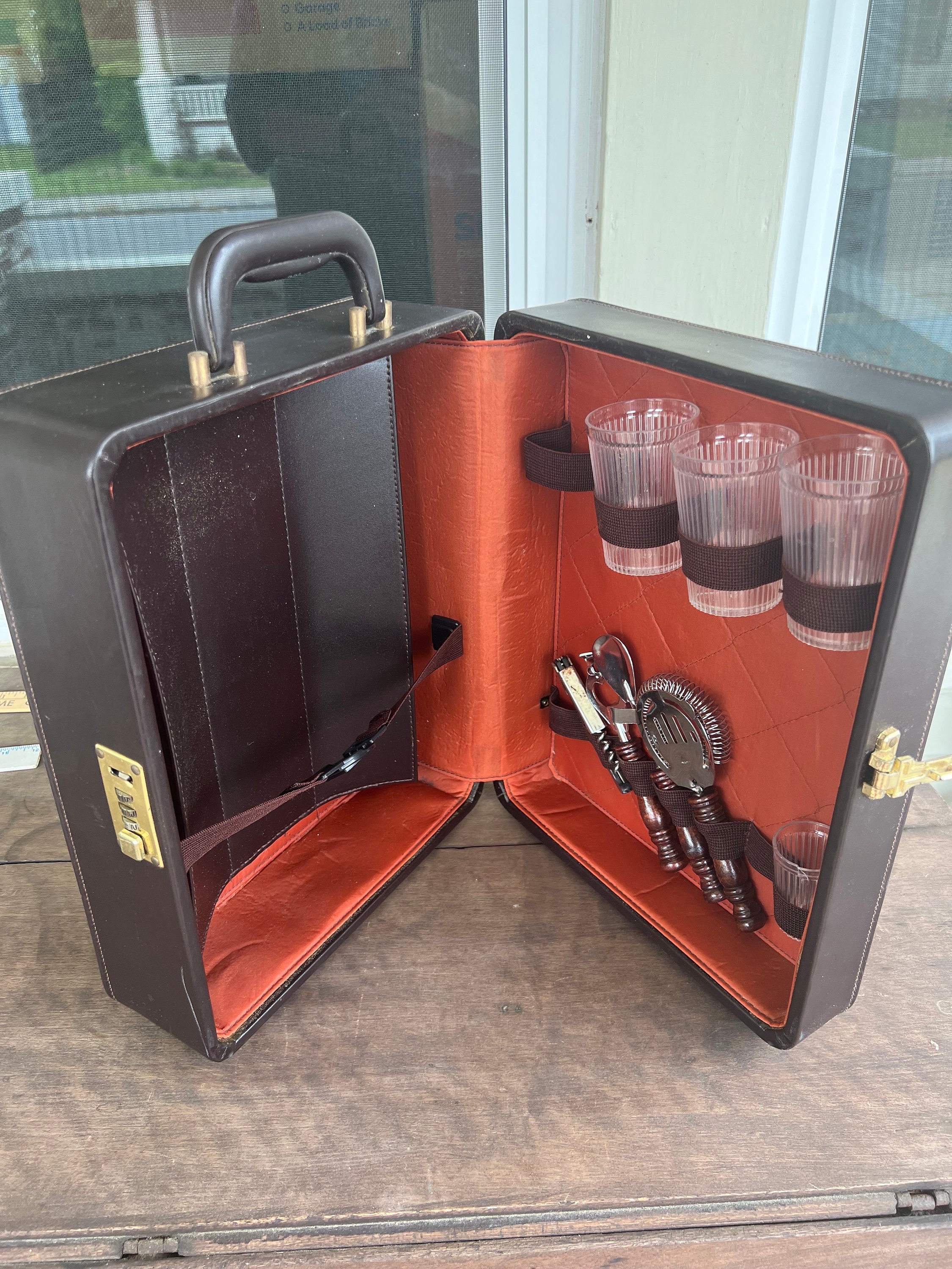 VINTAGE SERGIO VALENTE Portable Travel Bar Liquor Case