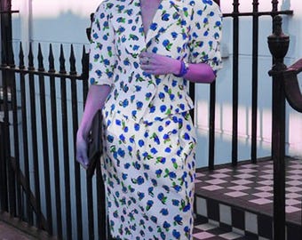 Terno feminino Guy Laroche, duas peças, jaqueta e saia, floral, acolchoado, algodão, vintage, 1980, feito na França, tamanho 36, raro, antigo.