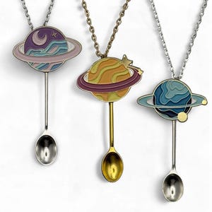 Collar con cuchara pequeña de planeta / Lila/Morado, rosa, azul, amarillo y naranja, mini collar novedoso de oro/plata / Anillo de estrellas espaciales
