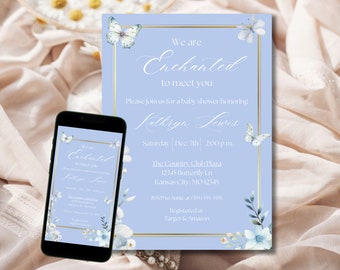 Può includere: Un invito per una baby shower blu con un bordo dorato e farfalle bianche. L'invito recita "We are Enchanted to meet you" e include il nome "Kathryn Lewis".