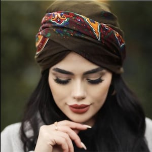 Traditional Kurdish Scarf , Mardin Regional Hamavi Tasseled Shawl , Scarf , Skerchief. It is suitable for daily use. 90*90 measured.