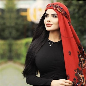 Traditional Kurdish Scarf , Mardin Regional Hamavi Tasseled Shawl , Scarf , Skerchief. It is suitable for daily use. 90*90 measured.