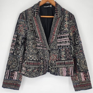 Blazer negro estilo patchwork bordado con detalles bohemios vintage para mujer, talla mediana, con lentejuelas y estilo tapiz.
