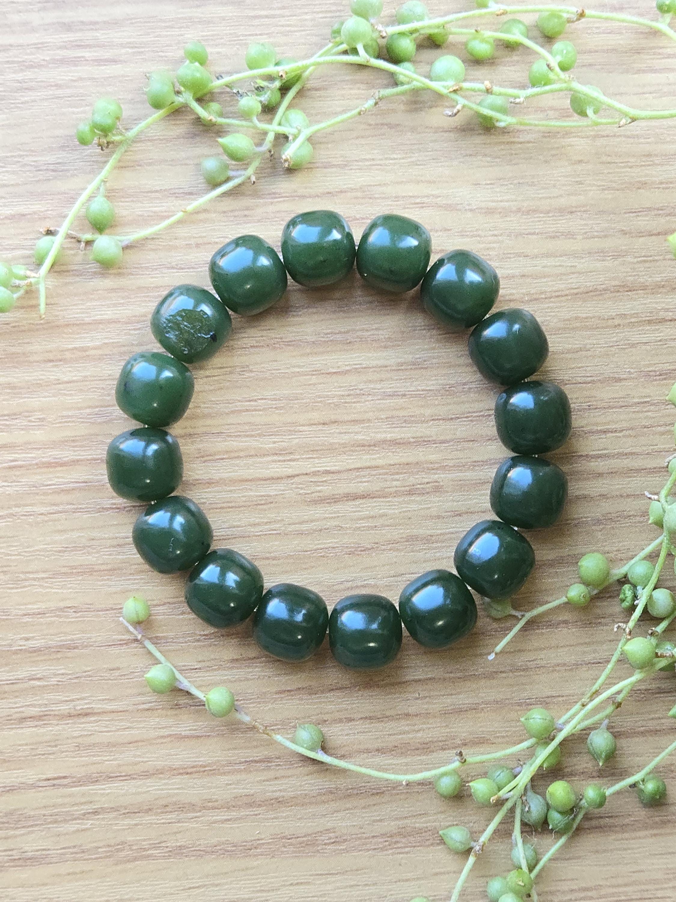 FlowingPeaksJade - Etsy