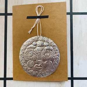 Carte de voeux en étain gaufré - Silver Sun Design