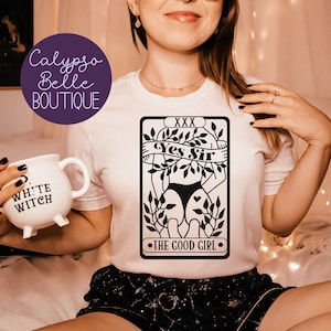 La chemise de carte de tarot Good Girl, chemise Smut, T-shirt Smut, cadeau d’amant de livres, STFUATTDLAGG, Book Tok Tee, BookStagram, Yes Sir Shirt, Good Girl