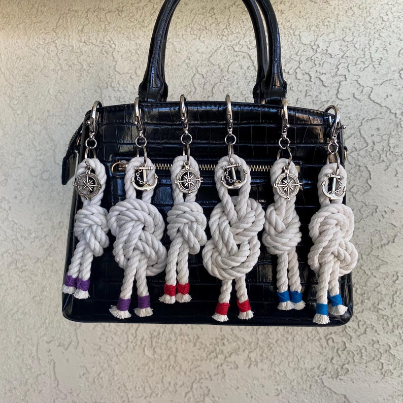 Nautical bag charm, Stylish bag charm for purse, Purse accessories, Nautical knot keychain. imagem 1