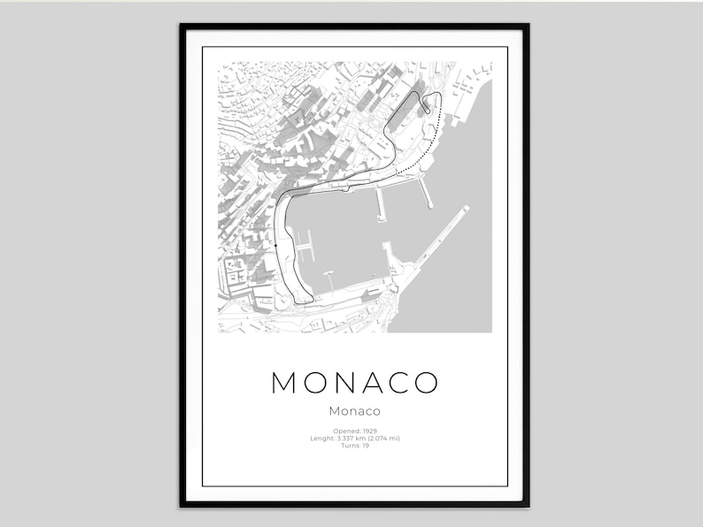 K&ouml;nnte beinhalten: Schwarz-Wei&szlig;-Druck des Monaco Grand Prix-Rennstreckenplans. Die Karte zeigt den Streckenverlauf mit Stadt und Hafen im Hintergrund. Das Wort "MONACO" ist unten zusammen mit dem Er&ouml;ffnungsjahr, der L&auml;nge und der Anzahl der Kurven aufgedruckt.
